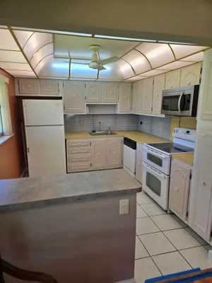 Property Slideshow image 2 of 34 | 1076 nw 85th ter a72, Plantation, FL, 33322