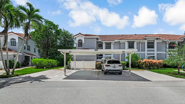 Property Slideshow image 2 of 77 | 7027 summer tree dr 201, Boynton Beach, FL, 33437