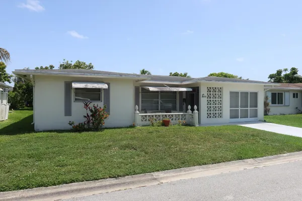 Property Slideshow image 2 of 7 | 6920 nw 17th st, Margate, FL, 33063