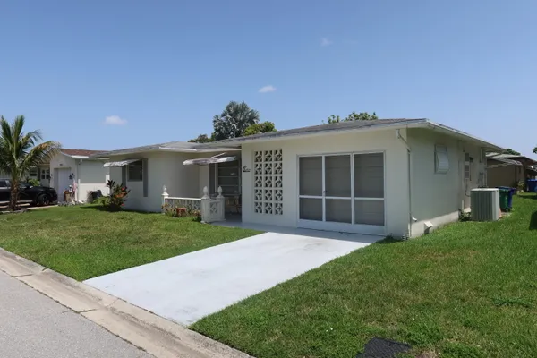 Property Slideshow image 3 of 7 | 6920 nw 17th st, Margate, FL, 33063