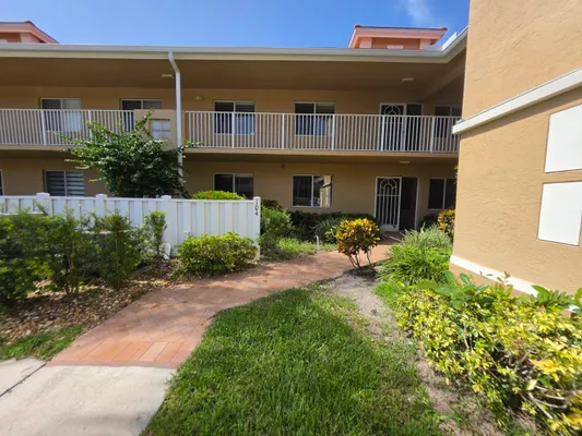 Property Slideshow image 2 of 30 | 5951 regal glen dr 104, Boynton Beach, FL, 33437
