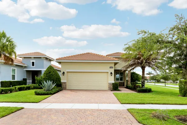 Property Slideshow image 2 of 64 | 20015 sw caserta way, Port St. Lucie, FL, 34986
