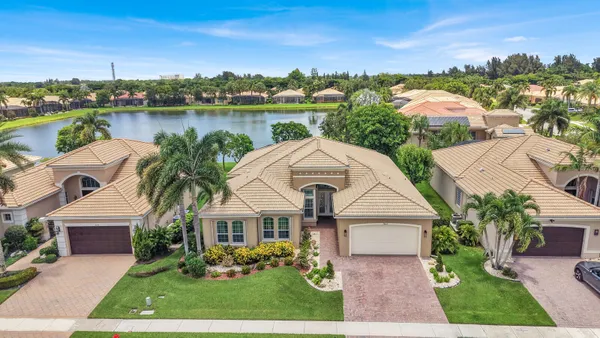 Property Slideshow image 3 of 62 | 10469 whitewind cir, Boynton Beach, FL, 33473