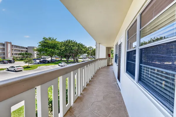Property Slideshow image 3 of 77 | 211 richmond a 211, Deerfield Beach, FL, 33442