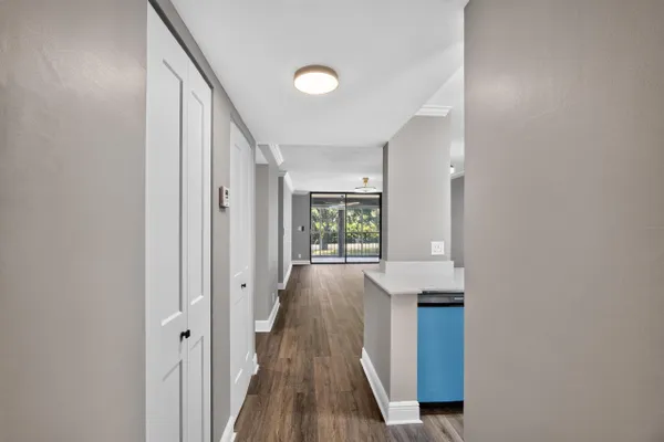 Property Slideshow image 2 of 47 | 6935 huntington ln 207, Delray Beach, FL, 33446