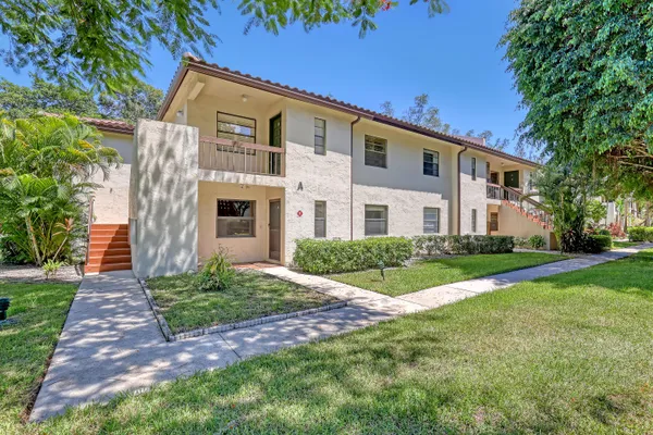 Property Slideshow image 3 of 31 | 21662 arriba real 44-d, Boca Raton, FL, 33433