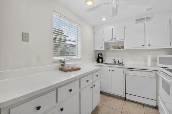 Property Slideshow image 2 of 25 | 65 saxony b b, Delray Beach, FL, 33446