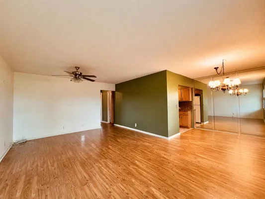 Property Slideshow image 3 of 14 | 210 easthampton i i, West Palm Beach, FL, 33417
