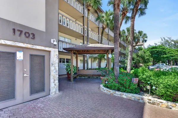 Property Slideshow image 2 of 68 | 1703 andros isle n3, Coconut Creek, FL, 33066