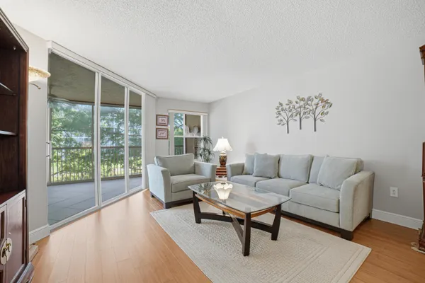 Property Slideshow image 3 of 30 | 7643 granville dr 210, Tamarac, FL, 33321
