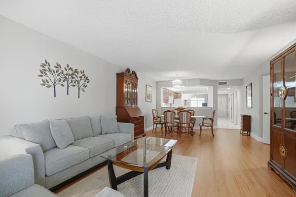 Property Slideshow image 2 of 30 | 7643 granville dr 210, Tamarac, FL, 33321