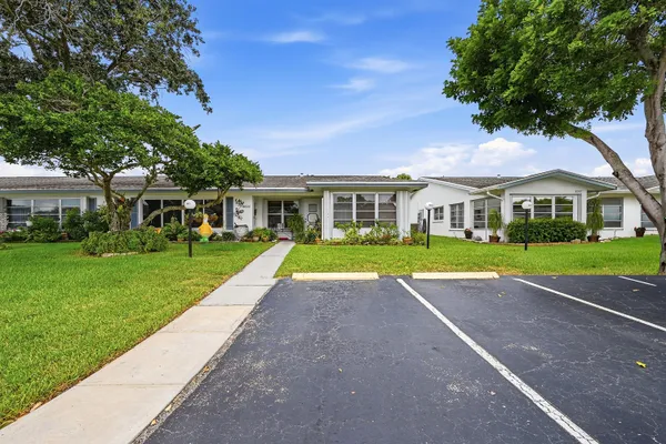 Property Slideshow image 2 of 26 | 8621 nw 10th st, Plantation, FL, 33322