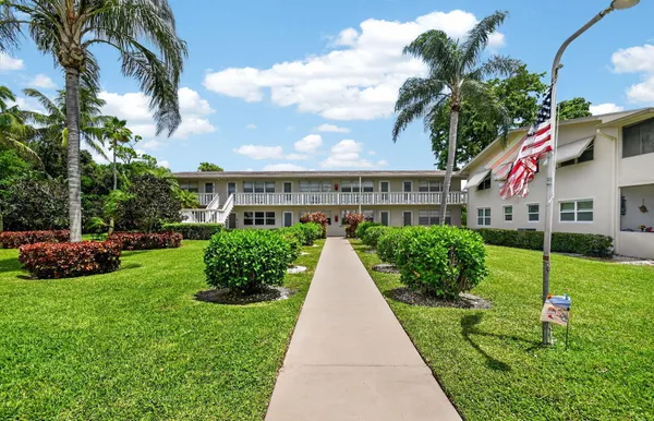 Property Slideshow image 2 of 46 | 16 sussex a a, West Palm Beach, FL, 33417