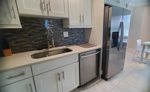 Property Slideshow image 3 of 15 | 999 normandy u 999, Delray Beach, FL, 33484