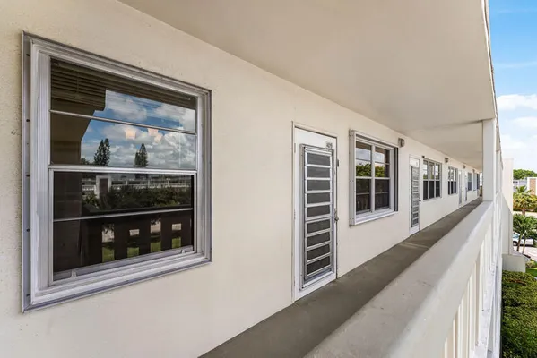 Property Slideshow image 2 of 49 | 4019 cambridge a a, Deerfield Beach, FL, 33442
