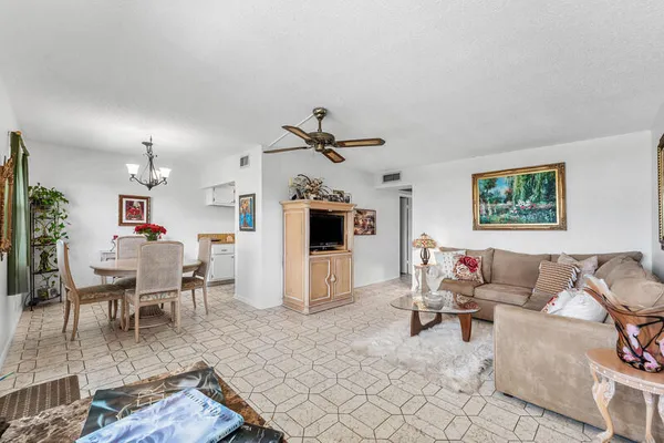 Property Slideshow image 3 of 49 | 4019 cambridge a a, Deerfield Beach, FL, 33442