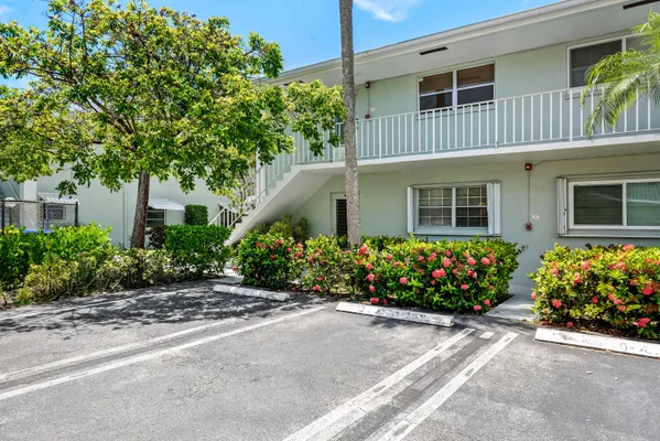Property Slideshow image 3 of 23 | 2360 sw 22nd ave 402, Delray Beach, FL, 33445