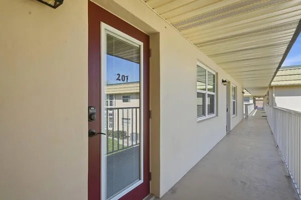 Property Slideshow image 2 of 40 | 4 vista gardens trl 207, Vero Beach, FL, 32962