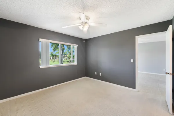 Property Slideshow image 3 of 30 | 1973 sw palm city rd g, Stuart, FL, 34994