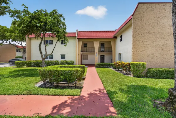 Property Slideshow image 2 of 43 | 355 lake frances dr, West Palm Beach, FL, 33411