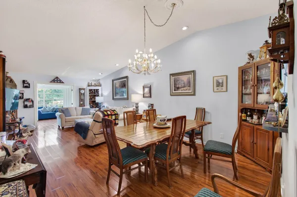 Property Slideshow image 3 of 37 | 4305 lucerne villas ln, Lake Worth, FL, 33467