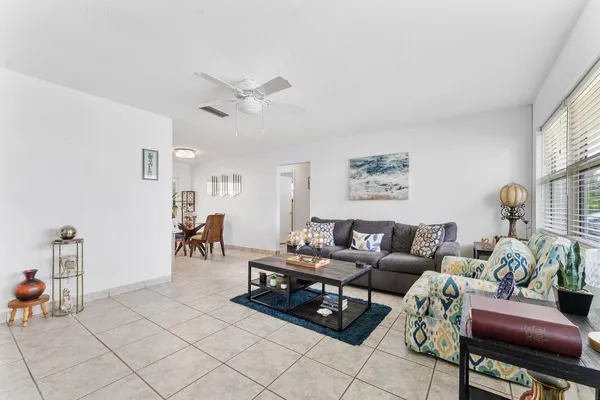 Property Slideshow image 3 of 28 | 1450 nw 69th ave, Margate, FL, 33063