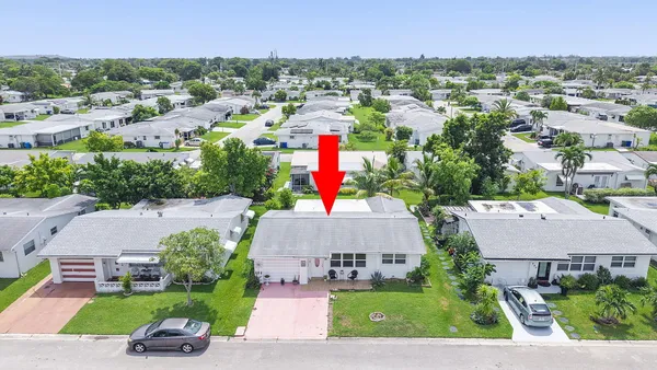Property Slideshow image 2 of 28 | 1450 nw 69th ave, Margate, FL, 33063