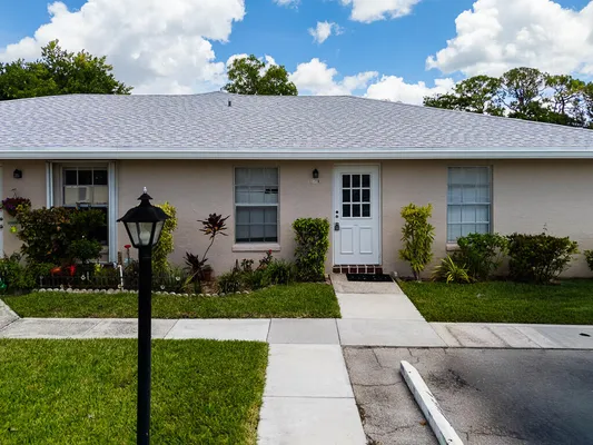Property Slideshow image 2 of 29 | 546 covered bridge blvd a, Lake Worth, FL, 33467