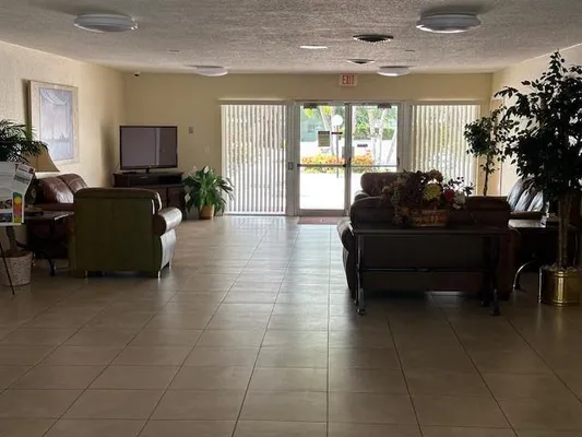 Property Slideshow image 2 of 8 | 7805 nw 5th ct 206, Margate, FL, 33063