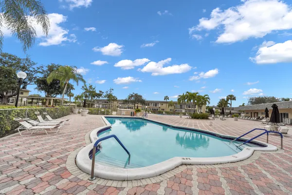 Property Slideshow image 3 of 8 | 7805 nw 5th ct 206, Margate, FL, 33063