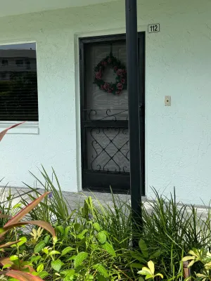 Property Slideshow image 2 of 22 | 6698 10th ave 112, Lake Worth, FL, 33467