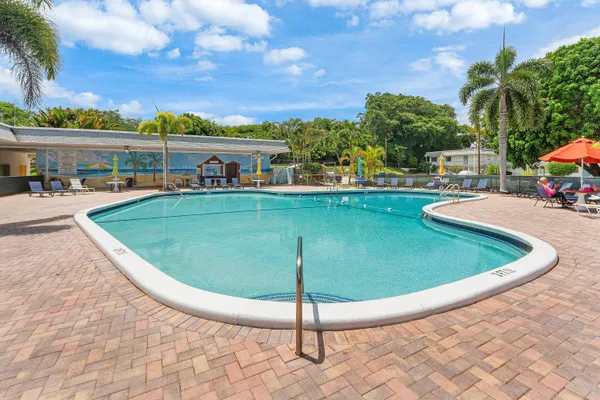 Property Slideshow image 2 of 37 | 3160 lake osborne dr 6  206, Lake Worth Beach, FL, 33461