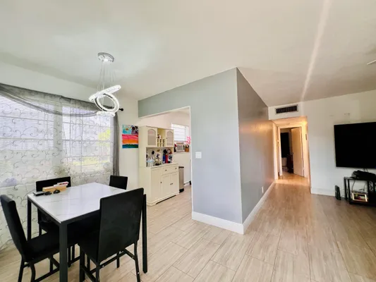 Property Slideshow image 2 of 15 | 345 norwich o o, West Palm Beach, FL, 33417
