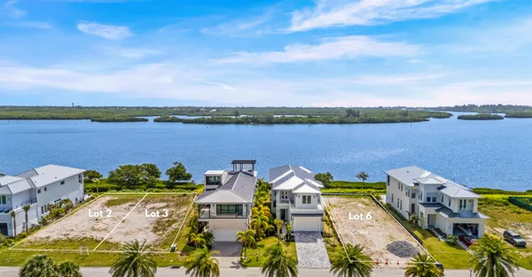 Property Slideshow image 2 of 10 | 4840 s harbor dr, Vero Beach, FL, 32967
