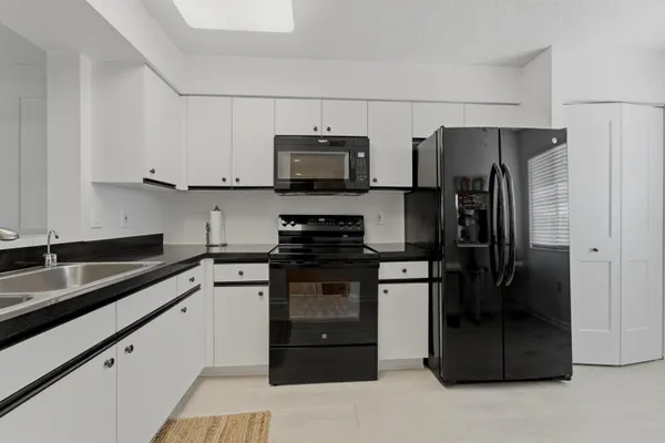 Property Slideshow image 3 of 55 | 6149 pointe regal cir 403, Delray Beach, FL, 33484