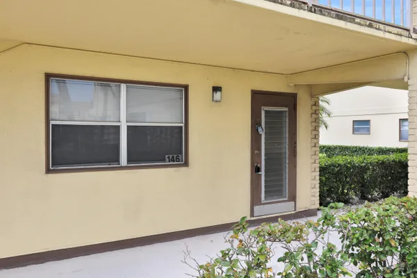 Property Slideshow image 2 of 22 | 146 saxony d 146, Delray Beach, FL, 33446
