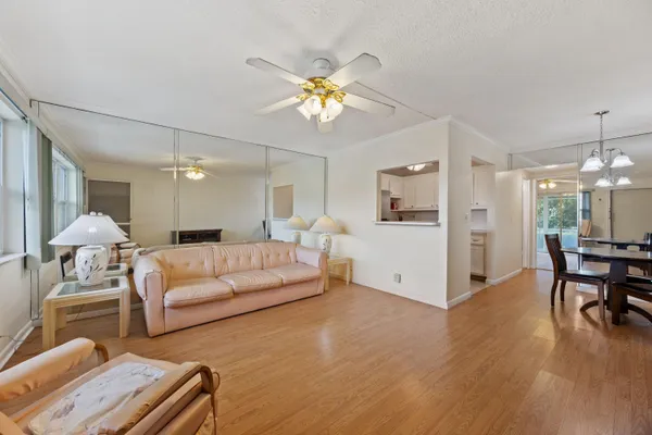 Property Slideshow image 3 of 29 | 200 horizons 106, Boynton Beach, FL, 33435