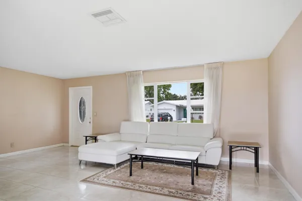 Property Slideshow image 3 of 25 | 8212 nw 12th ct, Plantation, FL, 33322