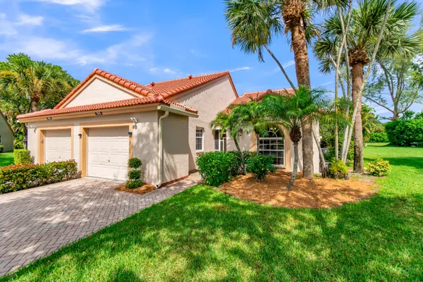 Property Slideshow image 3 of 40 | 7943 lake sands dr, Delray Beach, FL, 33446