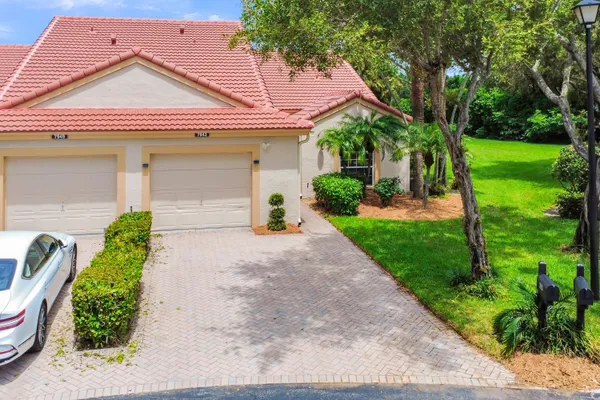 Property Slideshow image 2 of 40 | 7943 lake sands dr, Delray Beach, FL, 33446