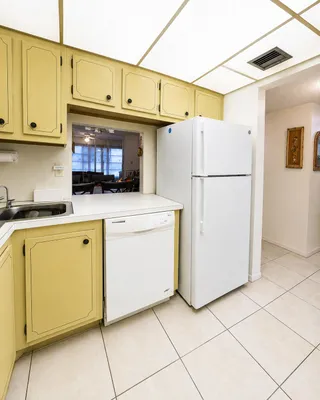 Property Slideshow image 2 of 22 | 6200 nw 62nd st 206, Tamarac, FL, 33319