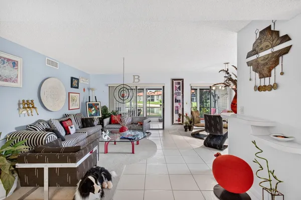 Property Slideshow image 3 of 68 | 10247 n circle lake dr 102, Boynton Beach, FL, 33437