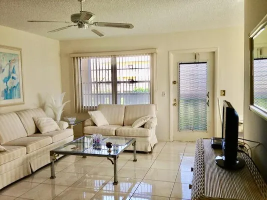 Property Slideshow image 2 of 28 | 571 fanshaw, Boca Raton, FL, 33434
