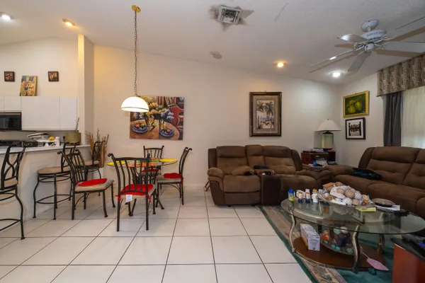 Property Slideshow image 2 of 50 | 3973 summer chase ct, Lake Worth, FL, 33467