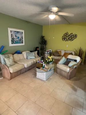 Property Slideshow image 2 of 12 | 90 windsor e, West Palm Beach, FL, 33417