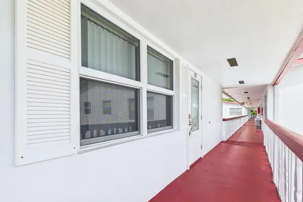 Property Slideshow image 2 of 50 | 272 northampton n, West Palm Beach, FL, 33417