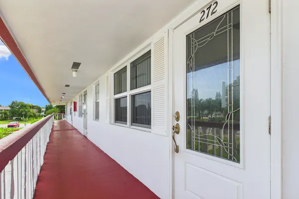 Property Slideshow image 3 of 50 | 272 northampton n, West Palm Beach, FL, 33417