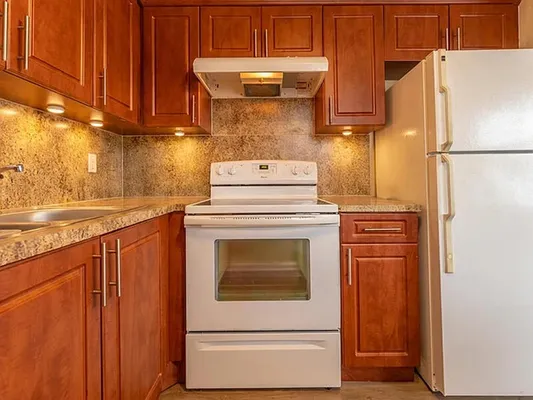 Property Slideshow image 3 of 15 | 2920 cynthia ln 202, Lake Worth Beach, FL, 33461