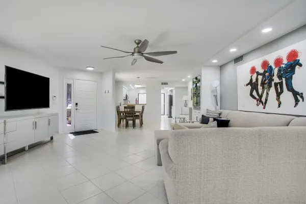Property Slideshow image 3 of 25 | 7236 clunie pl 15302, Delray Beach, FL, 33446