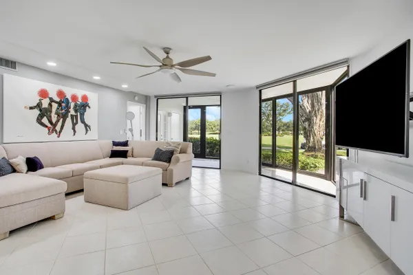 Property Slideshow image 2 of 25 | 7236 clunie pl 15302, Delray Beach, FL, 33446